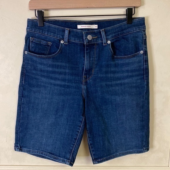 Levi's Pants - Levi’s Bermuda Jean Shorts size 28